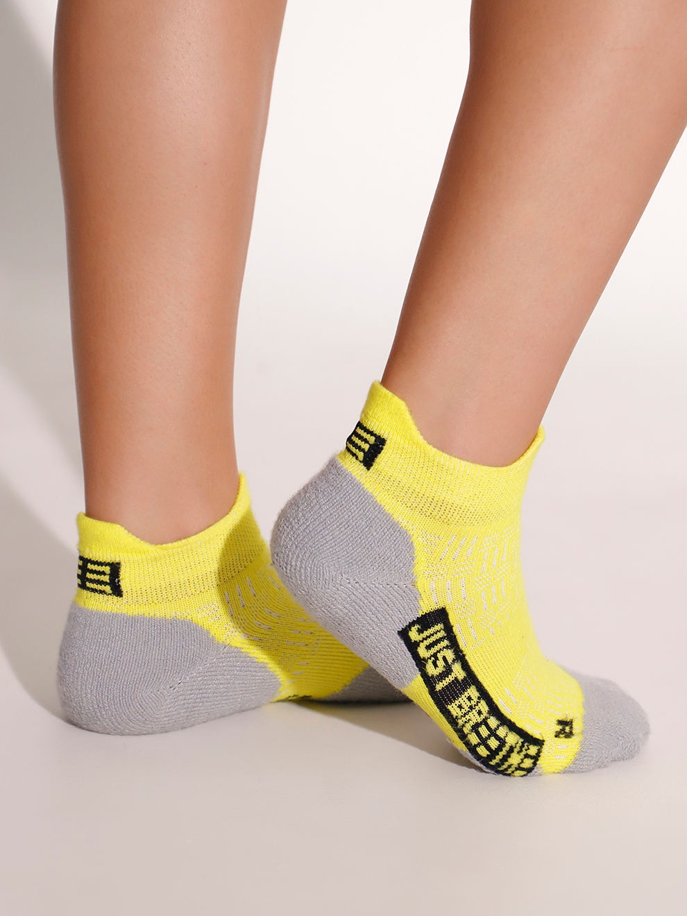 Tab Seamless Socks