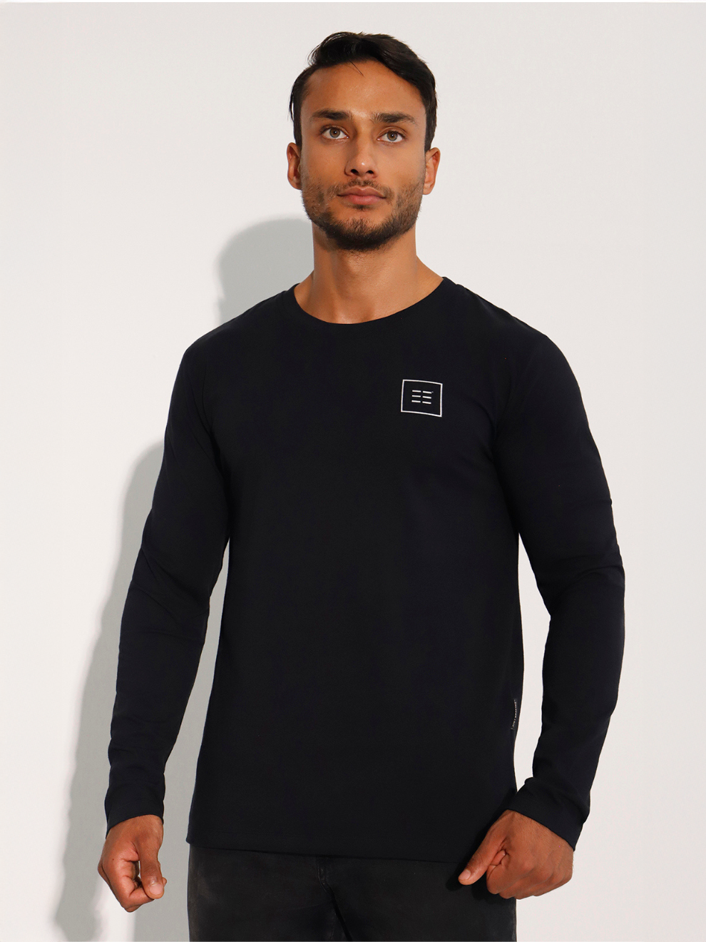 Men's Black Long Sleeve Cotton T-Shirt w Print